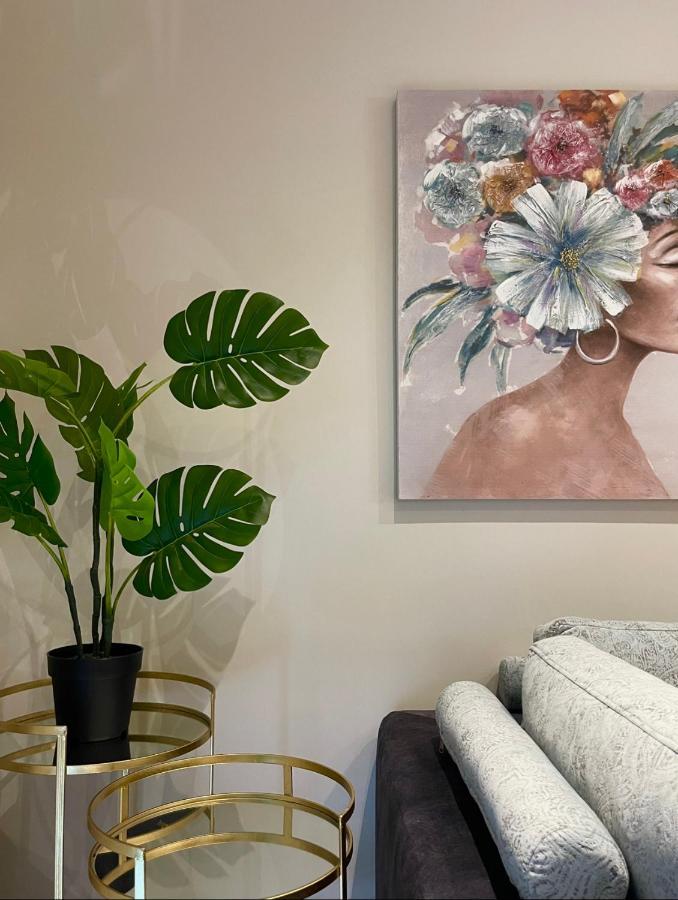 Agora Luxury 3 Apartment